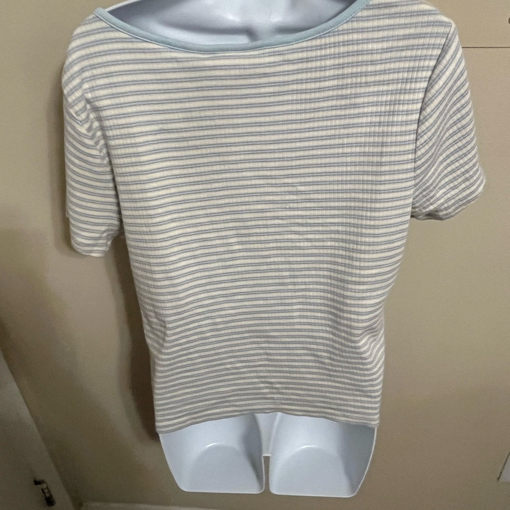 Levi’s-Striped Button-Up Ribbed Tee - Picture 4 of 6